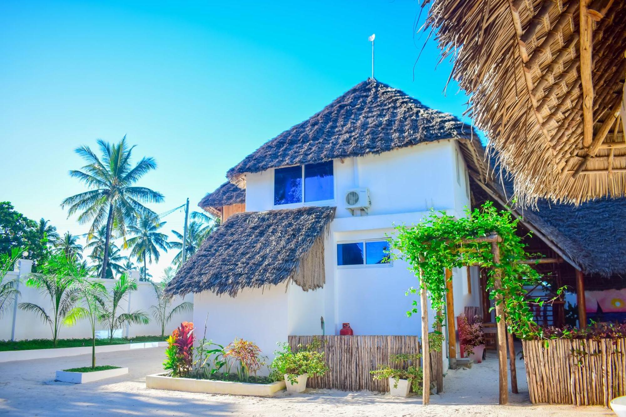 Uhuru House And Restaurant Nungwi Ngoại thất bức ảnh