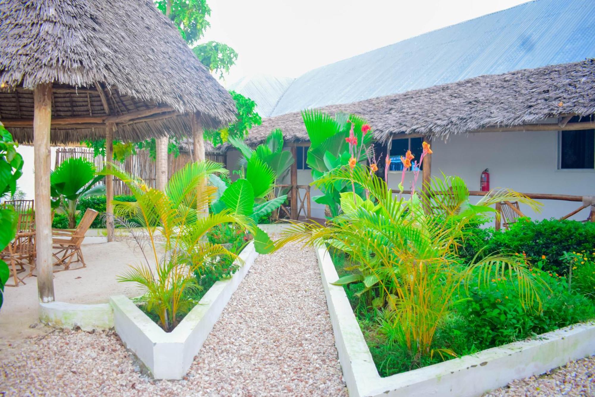 Uhuru House And Restaurant Nungwi Ngoại thất bức ảnh